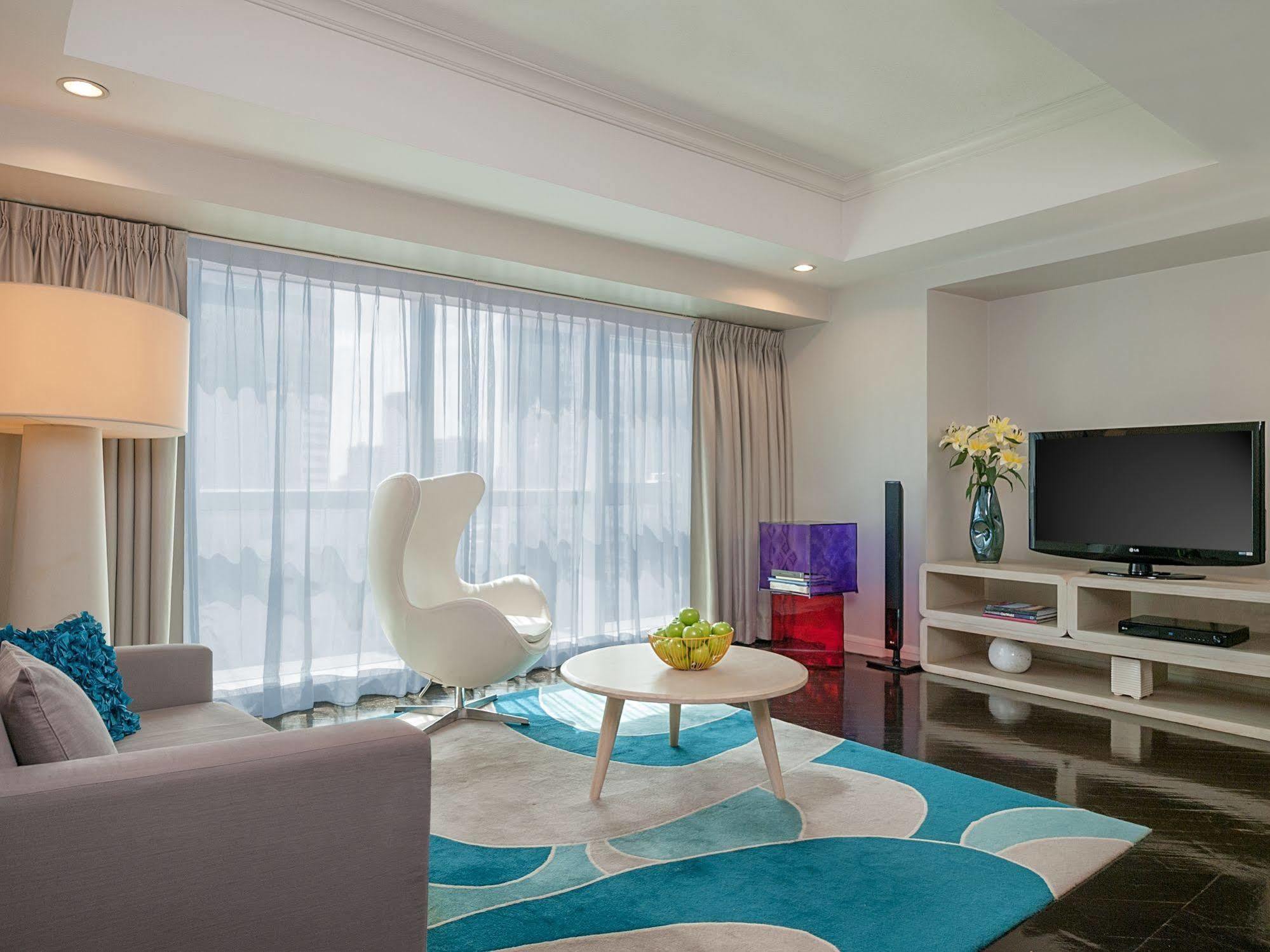Fraser Place Manila Makati City Buitenkant foto