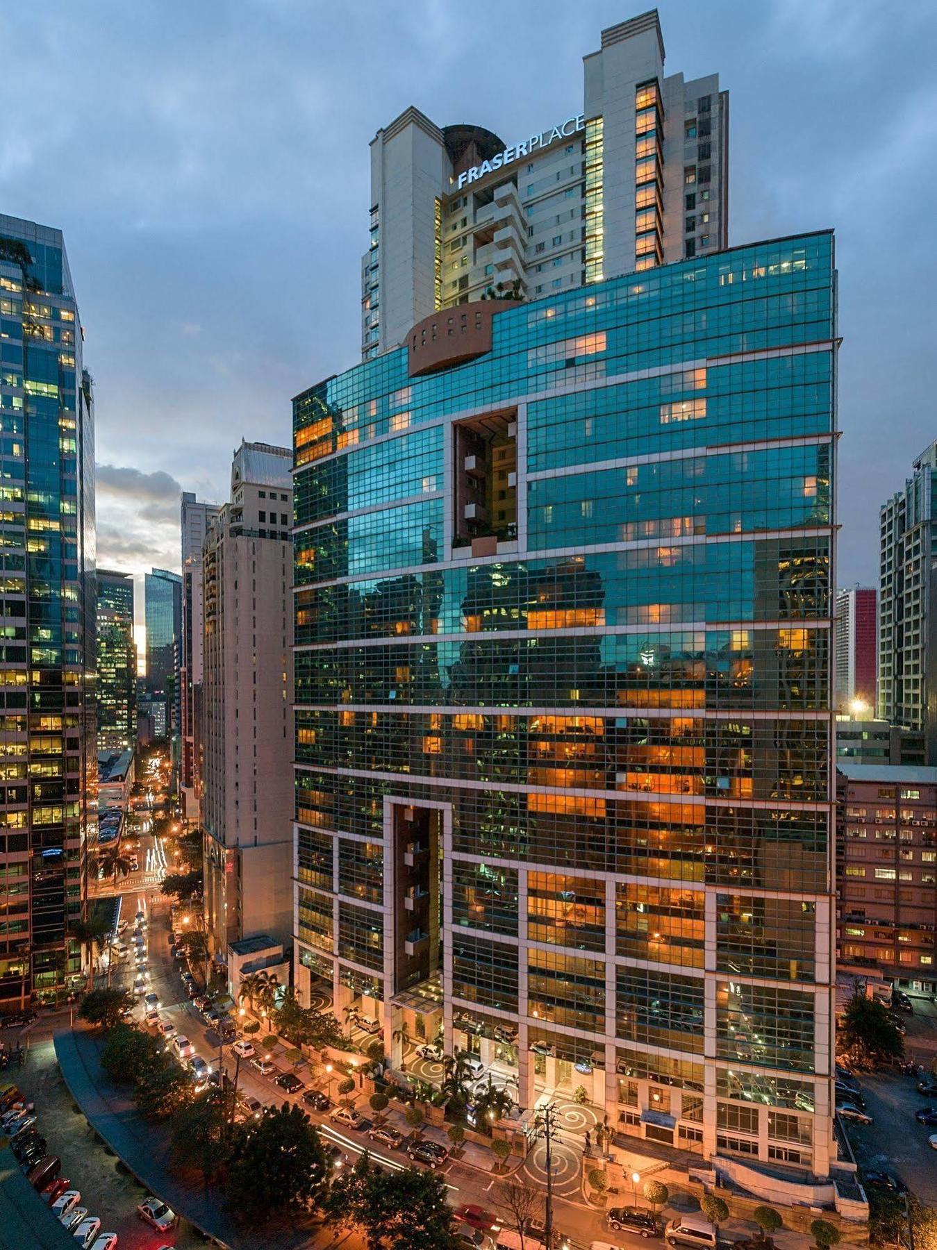 Fraser Place Manila Makati City Buitenkant foto