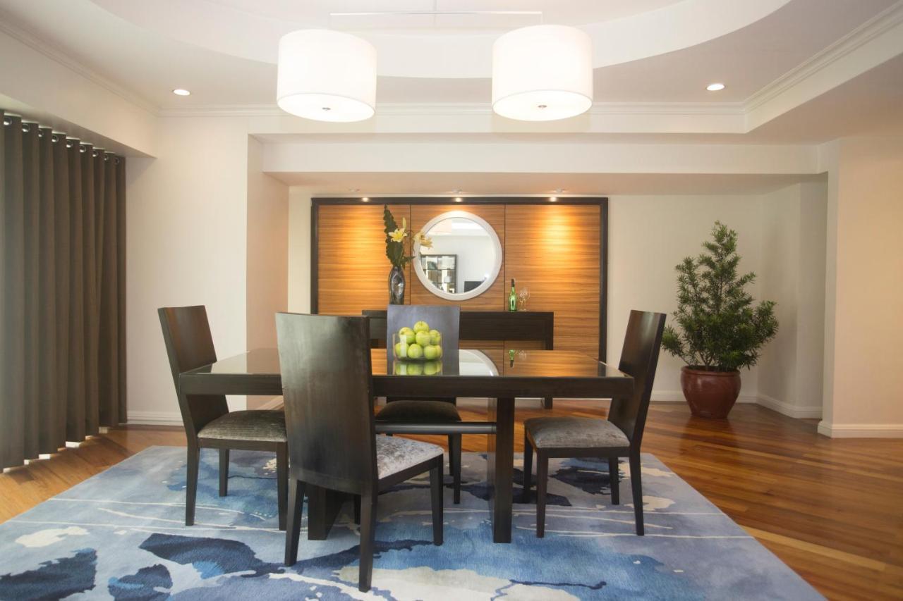 Fraser Place Manila Makati City Buitenkant foto