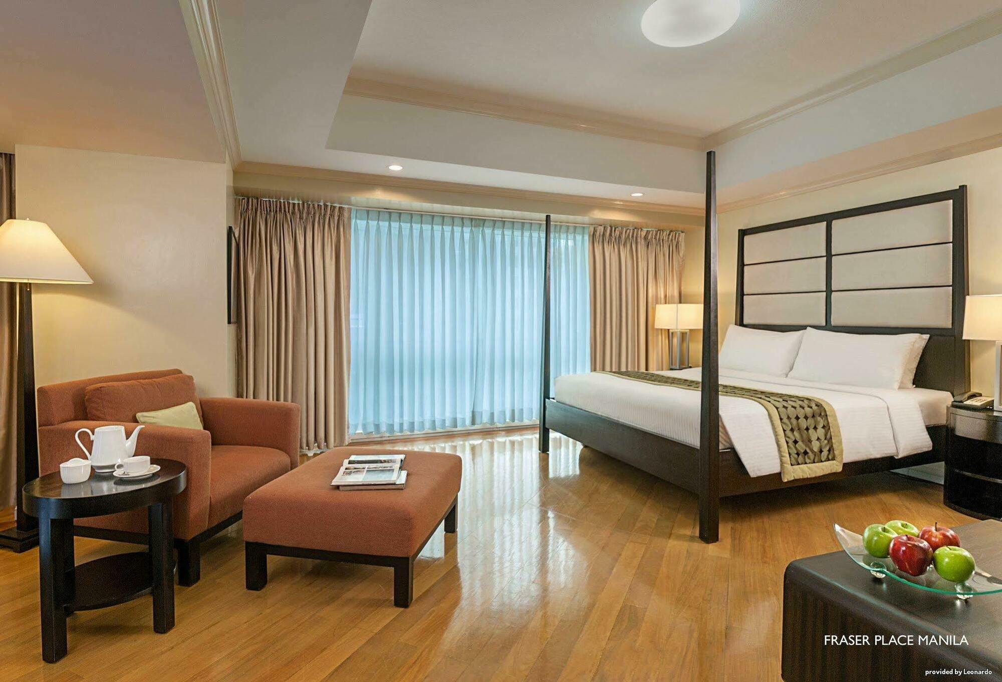 Fraser Place Manila Makati City Buitenkant foto